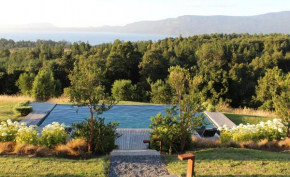 Отель Lake Lodge  Пукон